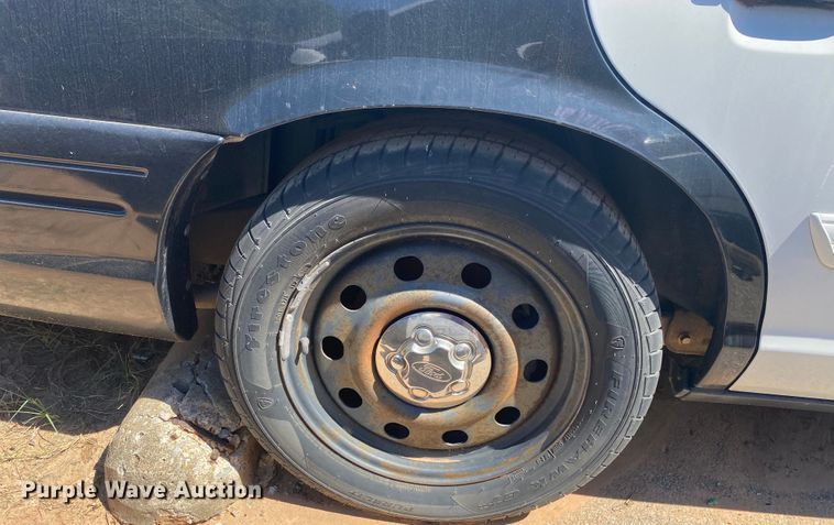 image for item IG9770 2009 Ford Crown Victoria Police Interceptor