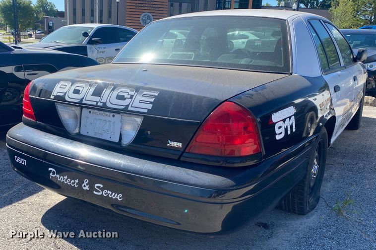 image for item IG9772 2009 Ford Crown Victoria Police Interceptor
