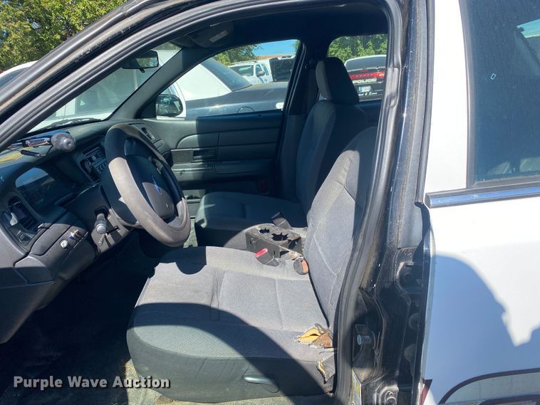 image for item IG9772 2009 Ford Crown Victoria Police Interceptor