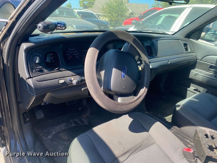 image for item IG9772 2009 Ford Crown Victoria Police Interceptor