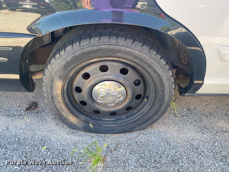 image for item IG9772 2009 Ford Crown Victoria Police Interceptor