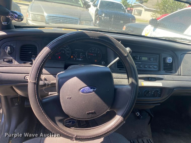 image for item IG9773 2009 Ford Crown Victoria Police Interceptor