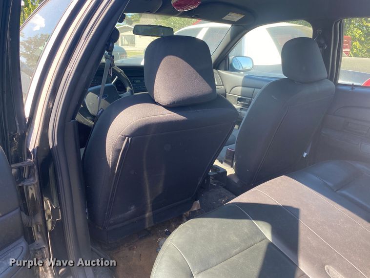 image for item IG9773 2009 Ford Crown Victoria Police Interceptor