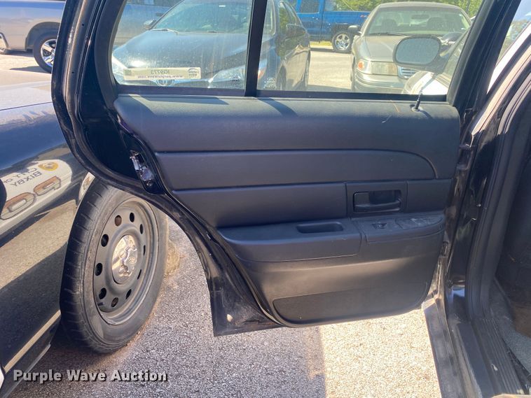 image for item IG9773 2009 Ford Crown Victoria Police Interceptor