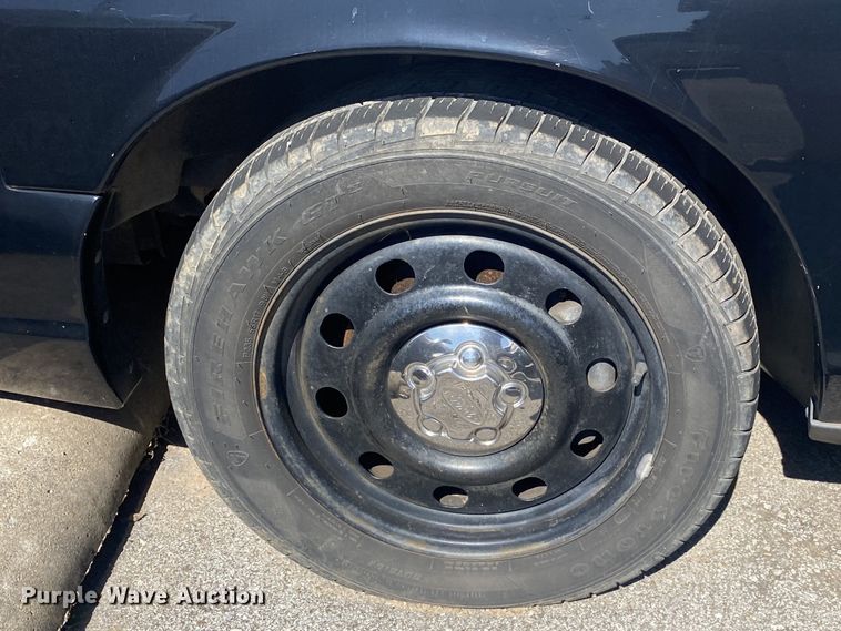 image for item IG9773 2009 Ford Crown Victoria Police Interceptor