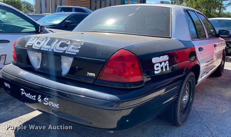 image for item IG9774 2009 Ford Crown Victoria Police Interceptor