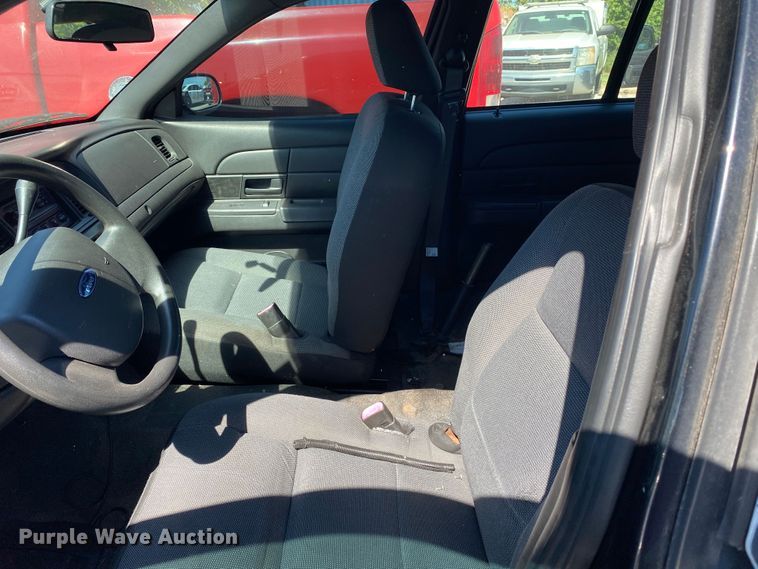 image for item IG9774 2009 Ford Crown Victoria Police Interceptor