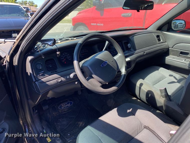 image for item IG9774 2009 Ford Crown Victoria Police Interceptor