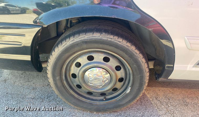 image for item IG9774 2009 Ford Crown Victoria Police Interceptor