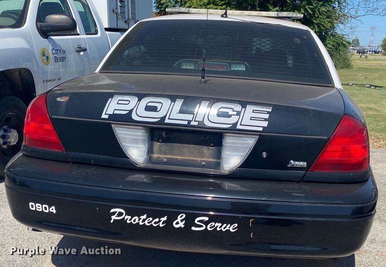 image for item IG9775 2009 Ford Crown Victoria Police Interceptor