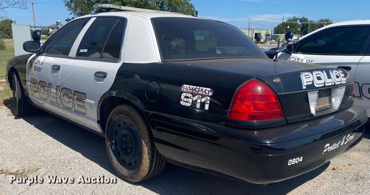 image for item IG9775 2009 Ford Crown Victoria Police Interceptor