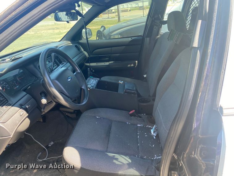 image for item IG9775 2009 Ford Crown Victoria Police Interceptor