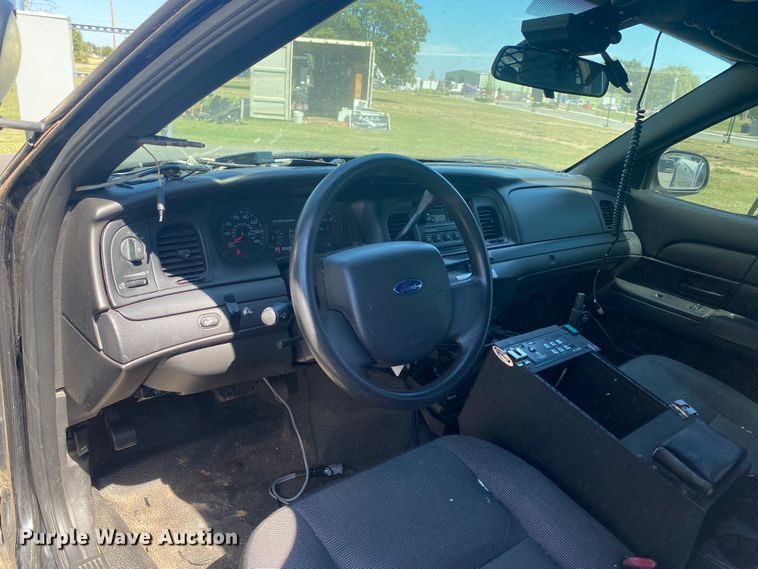 image for item IG9775 2009 Ford Crown Victoria Police Interceptor
