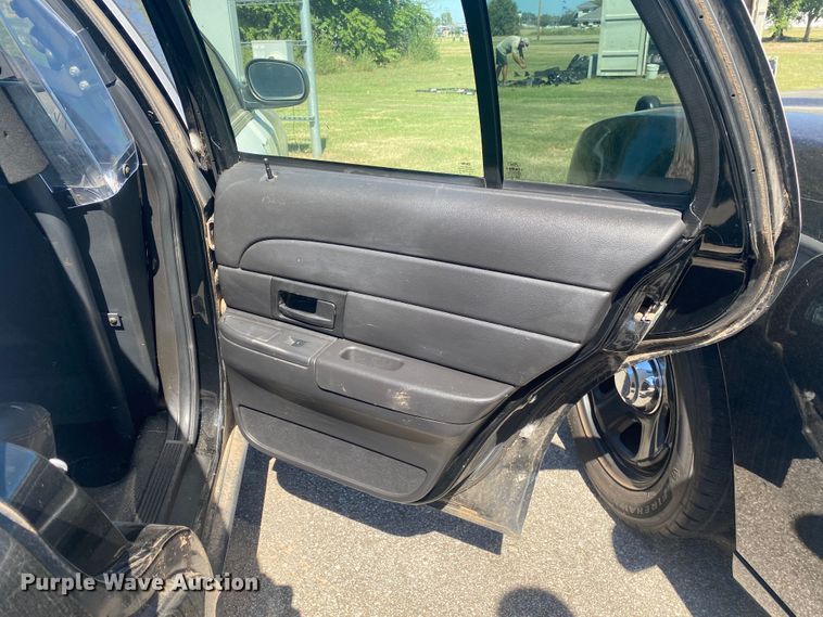 image for item IG9775 2009 Ford Crown Victoria Police Interceptor