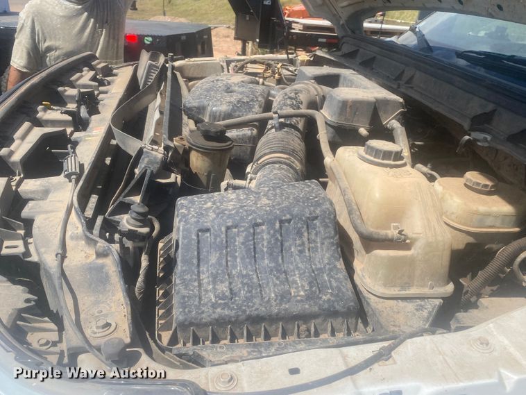 image for item IG9781 2011 Ford F350 Super Duty  pickup truck cab and chassis