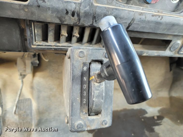 image for item JC9568 1996 International 4700  fuel truck