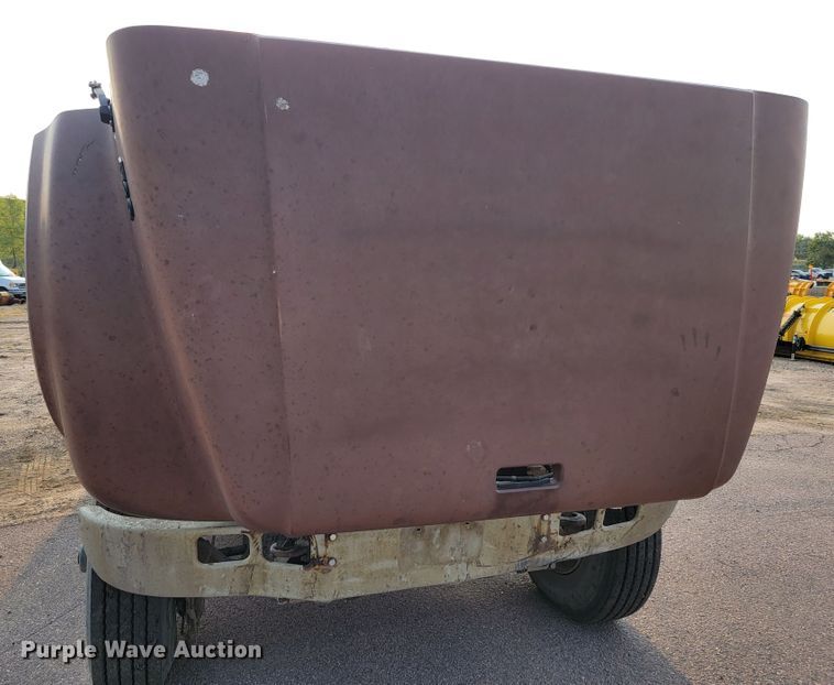 image for item JC9568 1996 International 4700  fuel truck