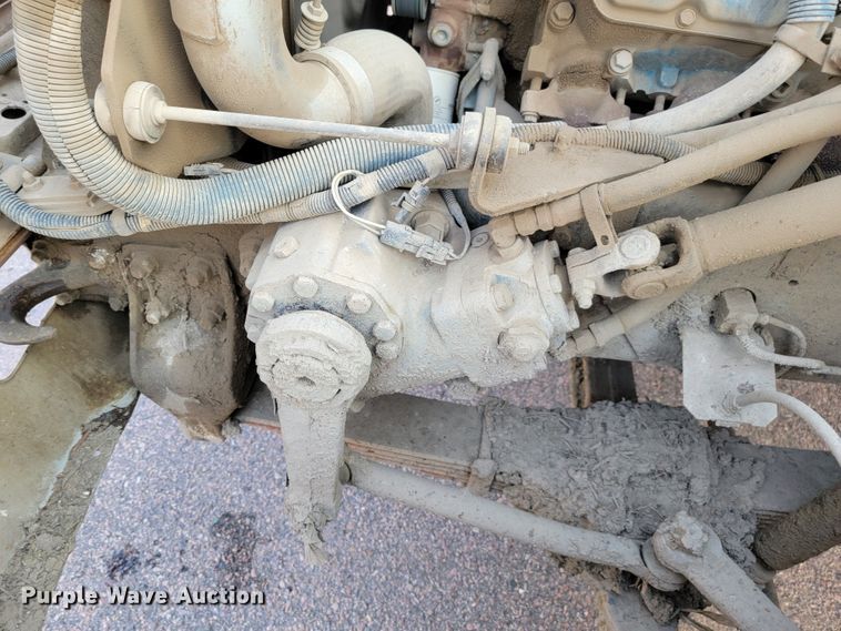 image for item JC9568 1996 International 4700  fuel truck