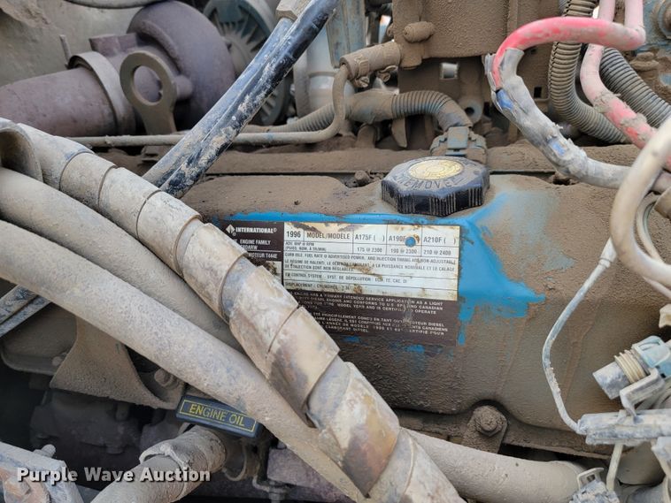 image for item JC9568 1996 International 4700  fuel truck