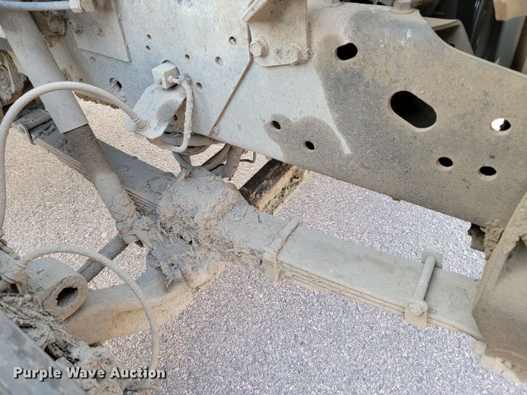 image for item JC9568 1996 International 4700  fuel truck