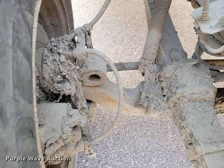 image for item JC9568 1996 International 4700  fuel truck