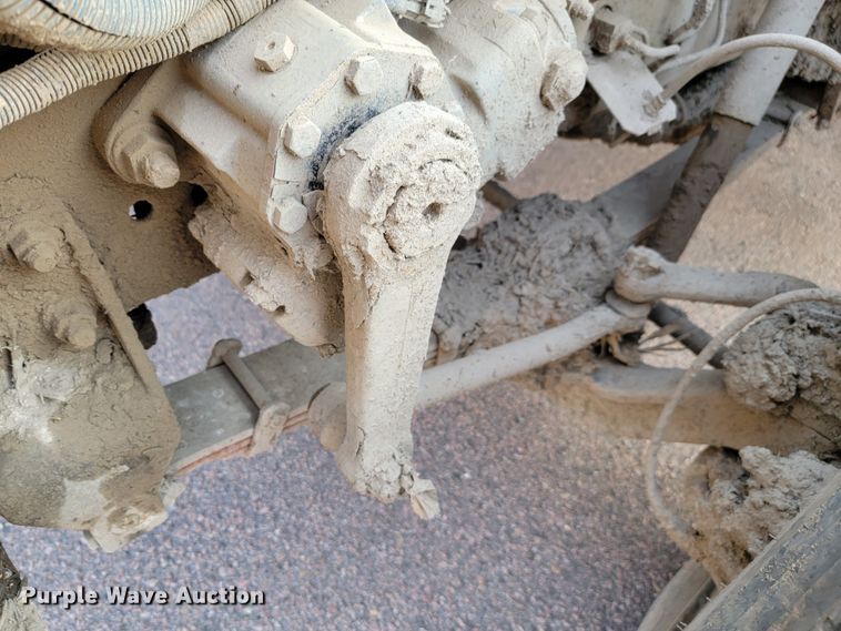 image for item JC9568 1996 International 4700  fuel truck