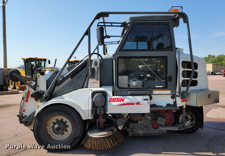 image for item JC9588 Elgin Pelican  street sweeper