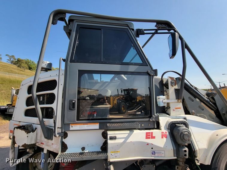 image for item JC9588 Elgin Pelican  street sweeper