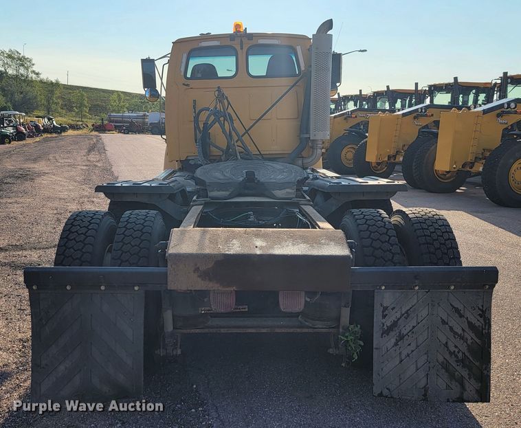 image for item JC9595 2001 Sterling LT4500  semi truck