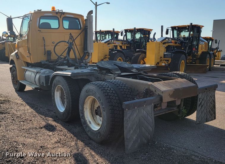 image for item JC9595 2001 Sterling LT4500  semi truck