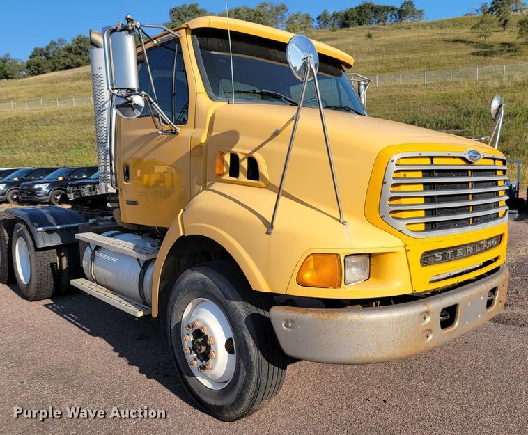 image for item JC9595 2001 Sterling LT4500  semi truck