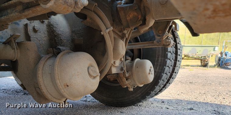 image for item JC9595 2001 Sterling LT4500  semi truck