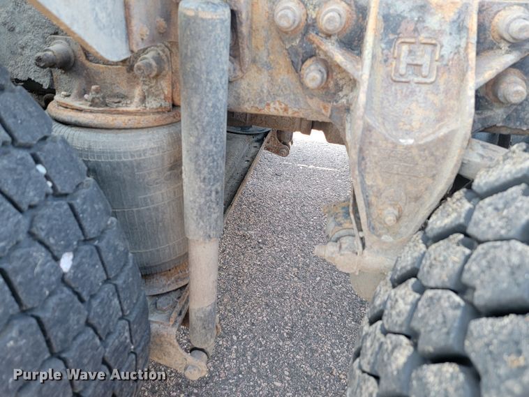 image for item JC9595 2001 Sterling LT4500  semi truck