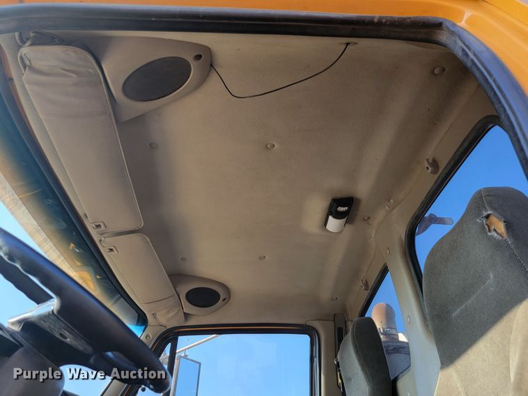 image for item JC9595 2001 Sterling LT4500  semi truck