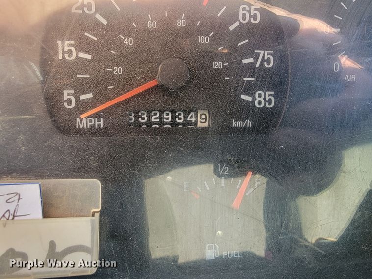 image for item JC9595 2001 Sterling LT4500  semi truck