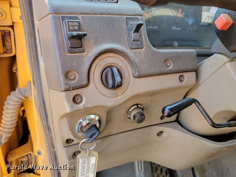 image for item JC9595 2001 Sterling LT4500  semi truck