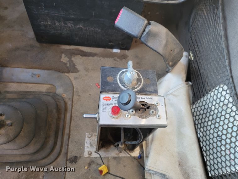 image for item JC9595 2001 Sterling LT4500  semi truck