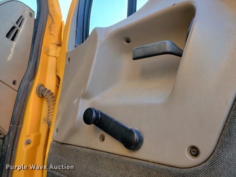 image for item JC9595 2001 Sterling LT4500  semi truck