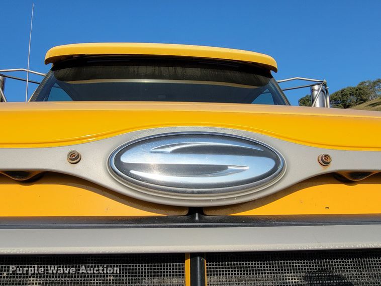 image for item JC9595 2001 Sterling LT4500  semi truck