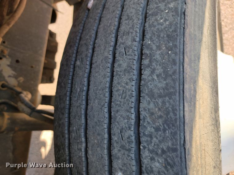 image for item JC9595 2001 Sterling LT4500  semi truck