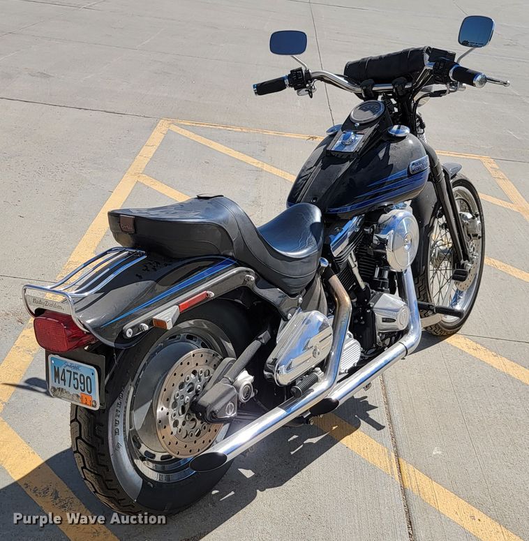 image for item JC9610 1995 Harley Davidson FXSTSB  motorcycle