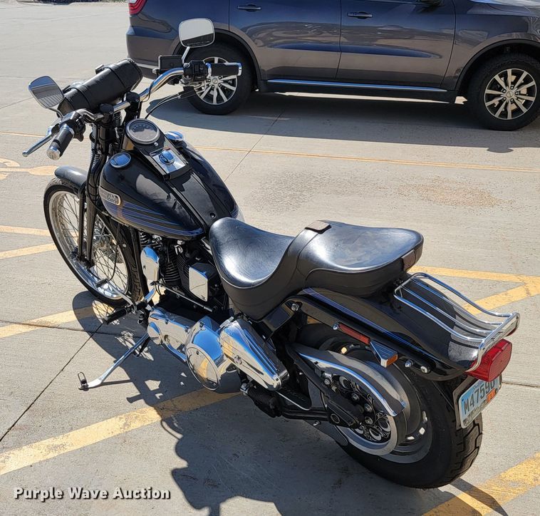 image for item JC9610 1995 Harley Davidson FXSTSB  motorcycle