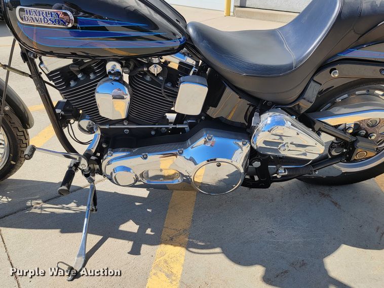 image for item JC9610 1995 Harley Davidson FXSTSB  motorcycle