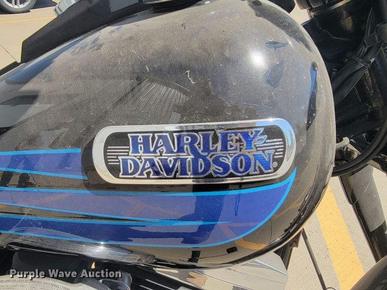 image for item JC9610 1995 Harley Davidson FXSTSB  motorcycle