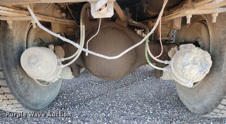 image for item JC9612 1984 Ford FT8000  drilling rig truck