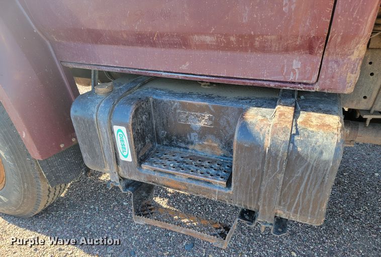 image for item JC9612 1984 Ford FT8000  drilling rig truck