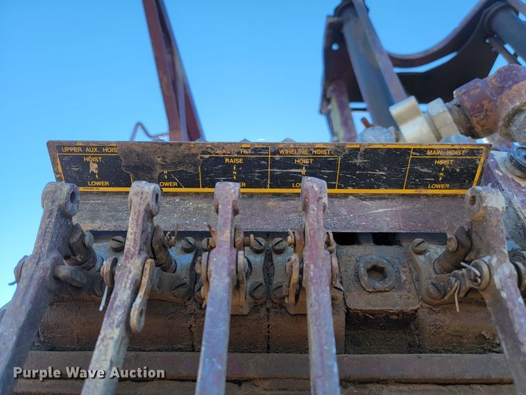 image for item JC9612 1984 Ford FT8000  drilling rig truck