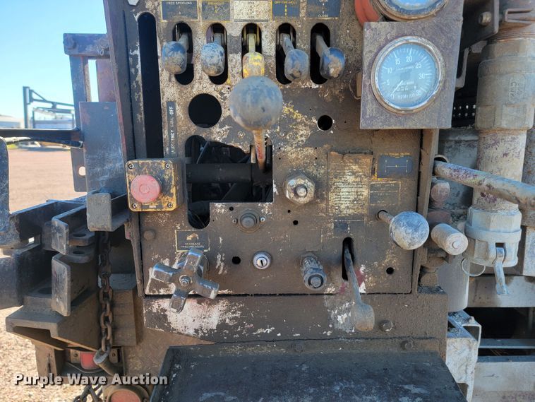 image for item JC9612 1984 Ford FT8000  drilling rig truck