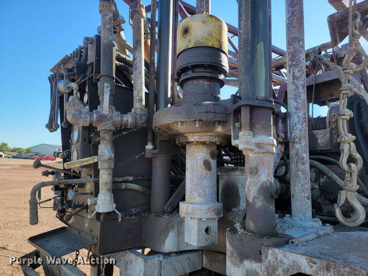 image for item JC9612 1984 Ford FT8000  drilling rig truck