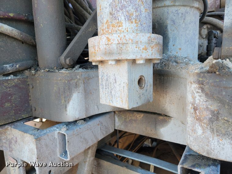 image for item JC9612 1984 Ford FT8000  drilling rig truck